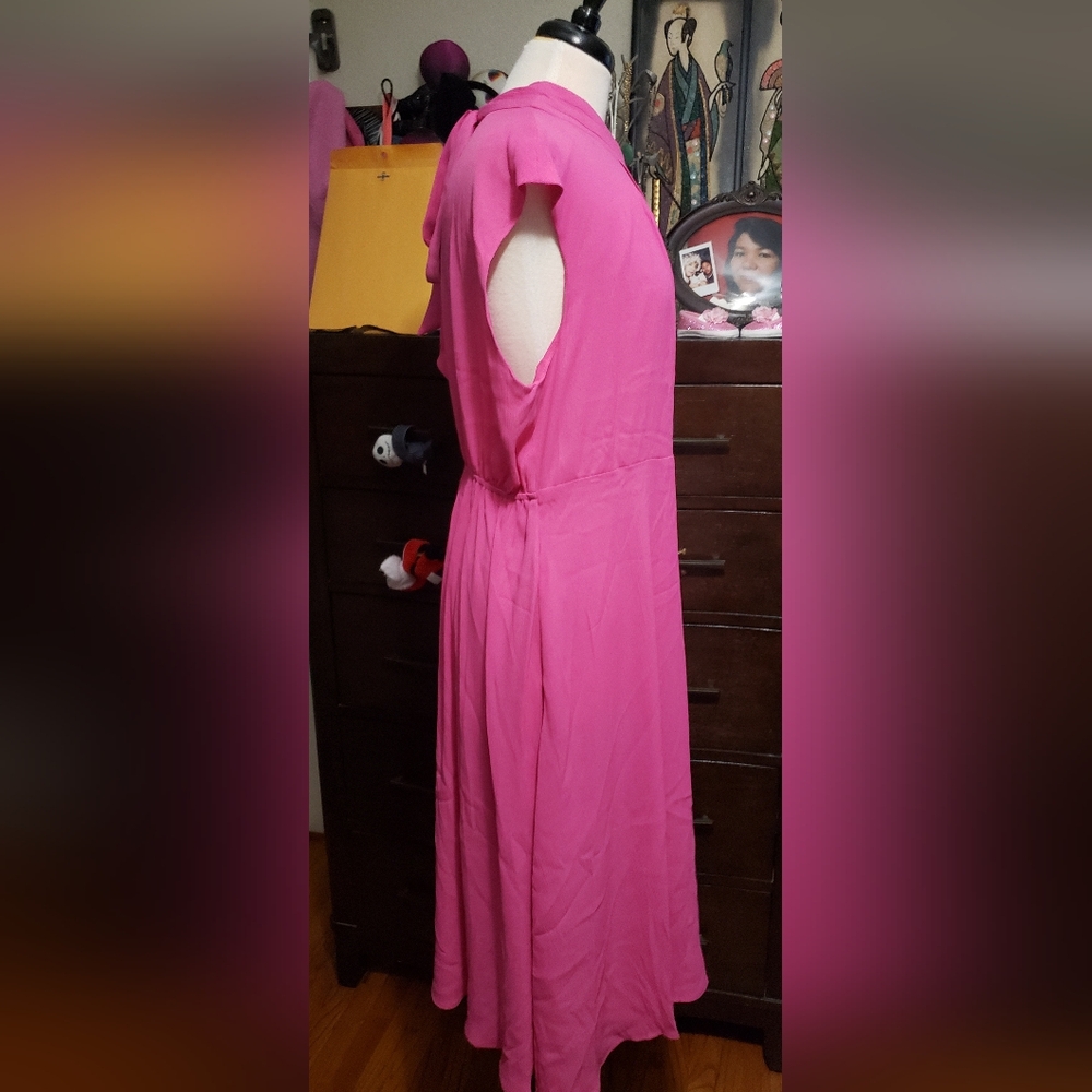 Women's Magenta Pleated Neck Midi Dress - Picture 2 of 11